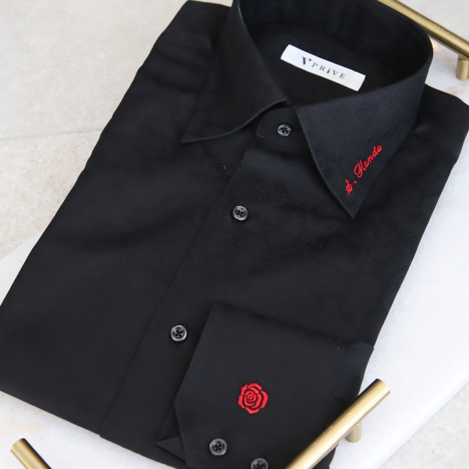 オーダーシャツ　ブラックシャツ　ネーム刺繍　ワンポイント刺繍