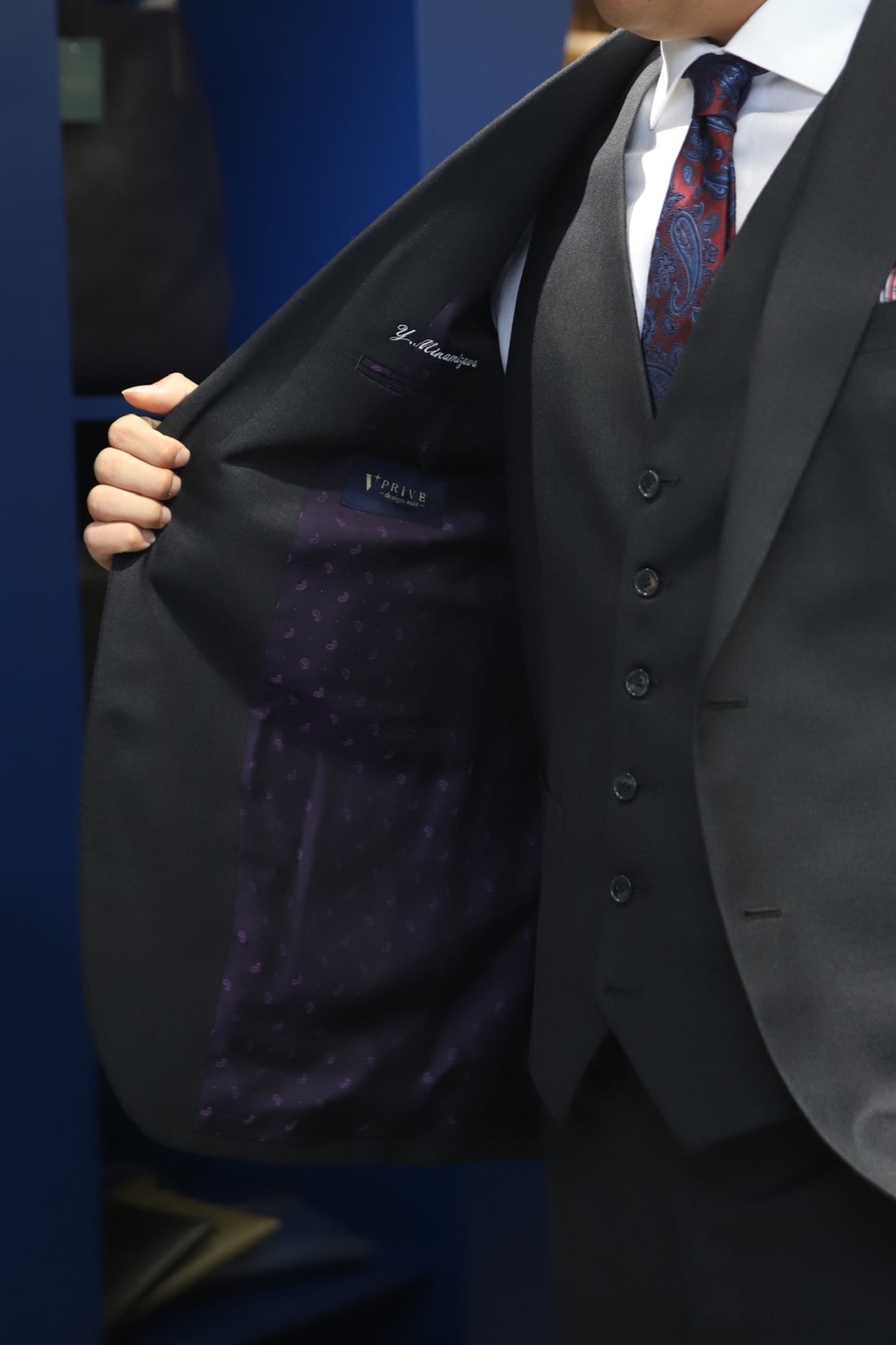 成人式スーツ　お客様スーツ　ネイビースーツ　