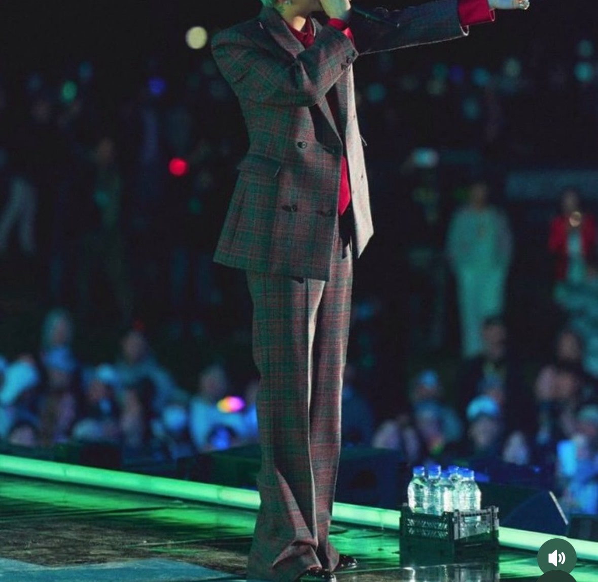 G-DRAGON　再現オーダースーツ　チェックスーツ　レッドワイシャツ