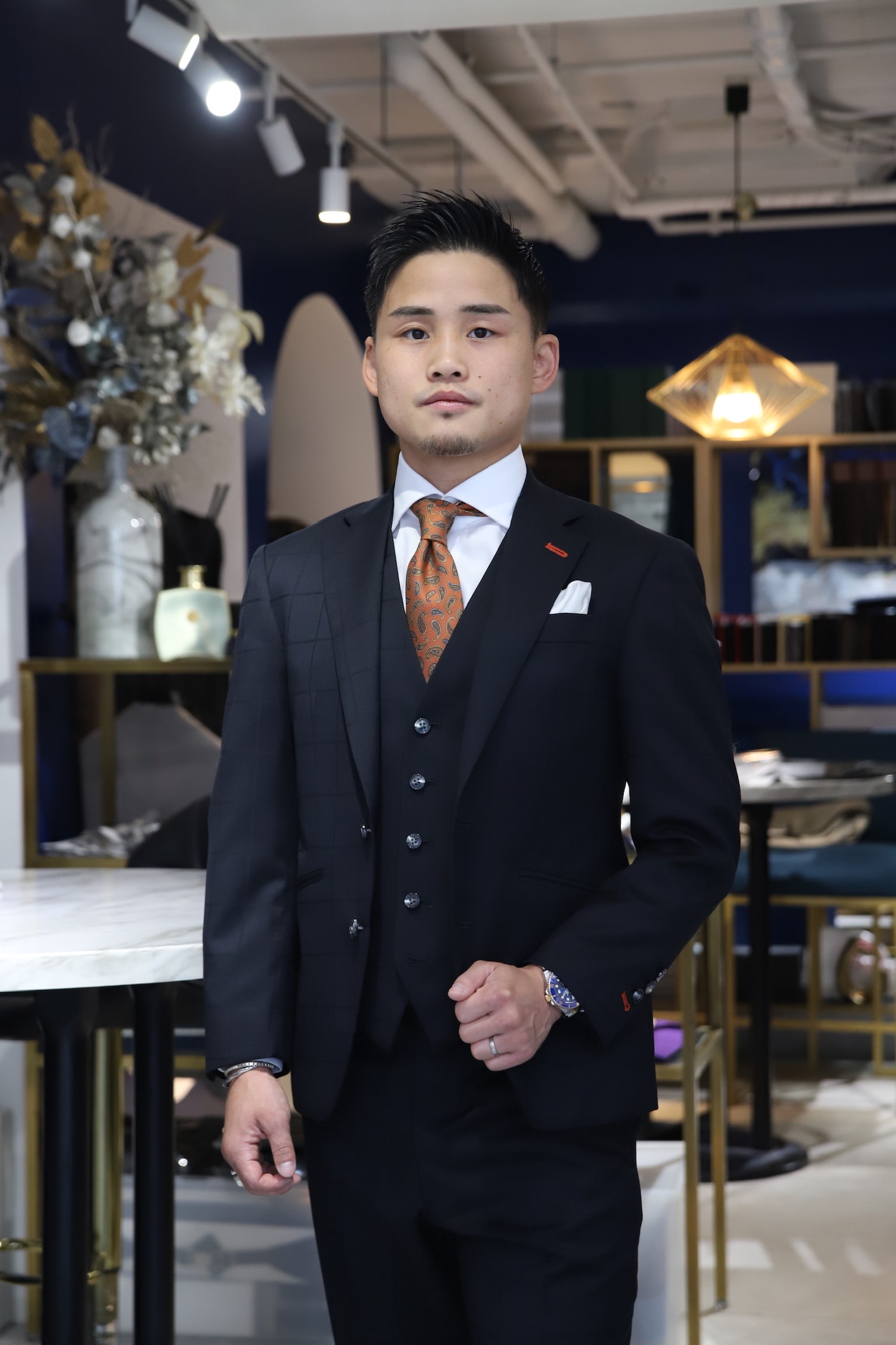 京口紘人 オーダースーツ ブラックスーツ プロボクサー