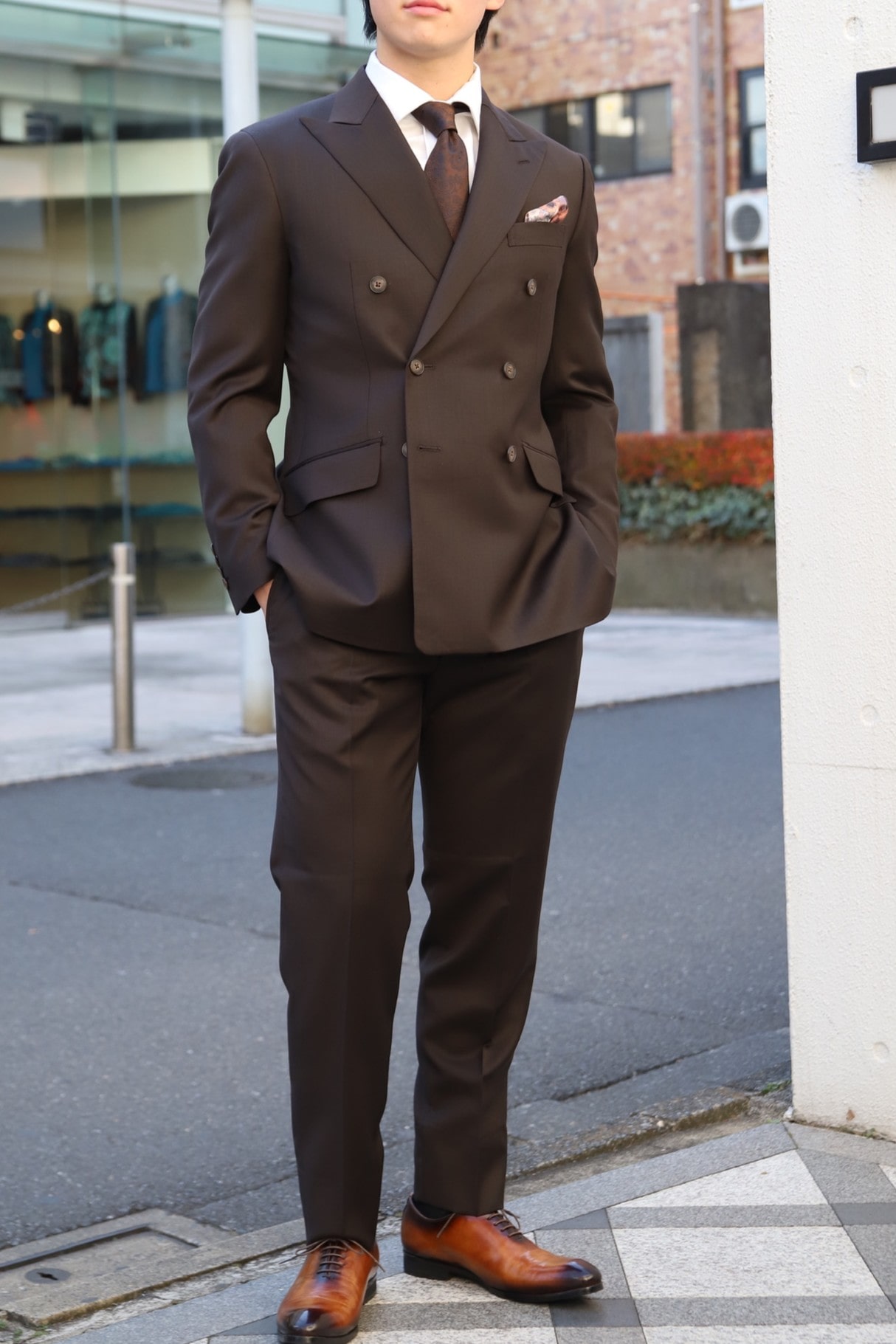 ブラウンスーツ　オーダースーツ　お客様スーツ　成人式スーツ