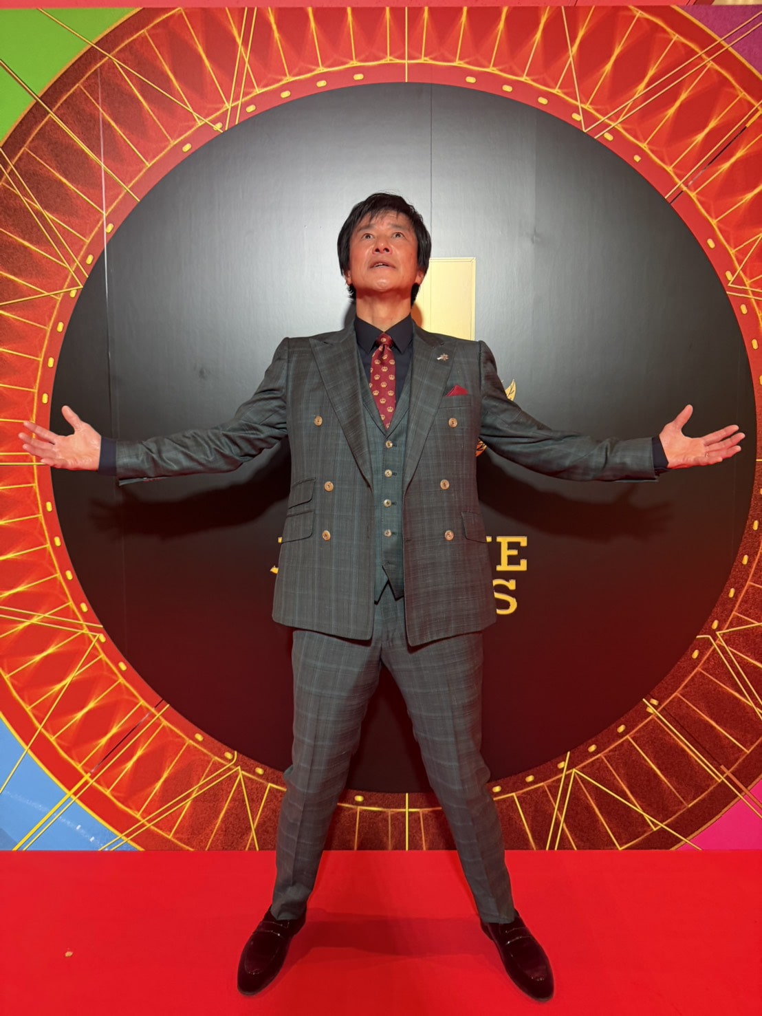 2025Jリーグアウォーズ ゴン中山 中山雅史 オーダースーツ カーキスーツ チェックスーツ