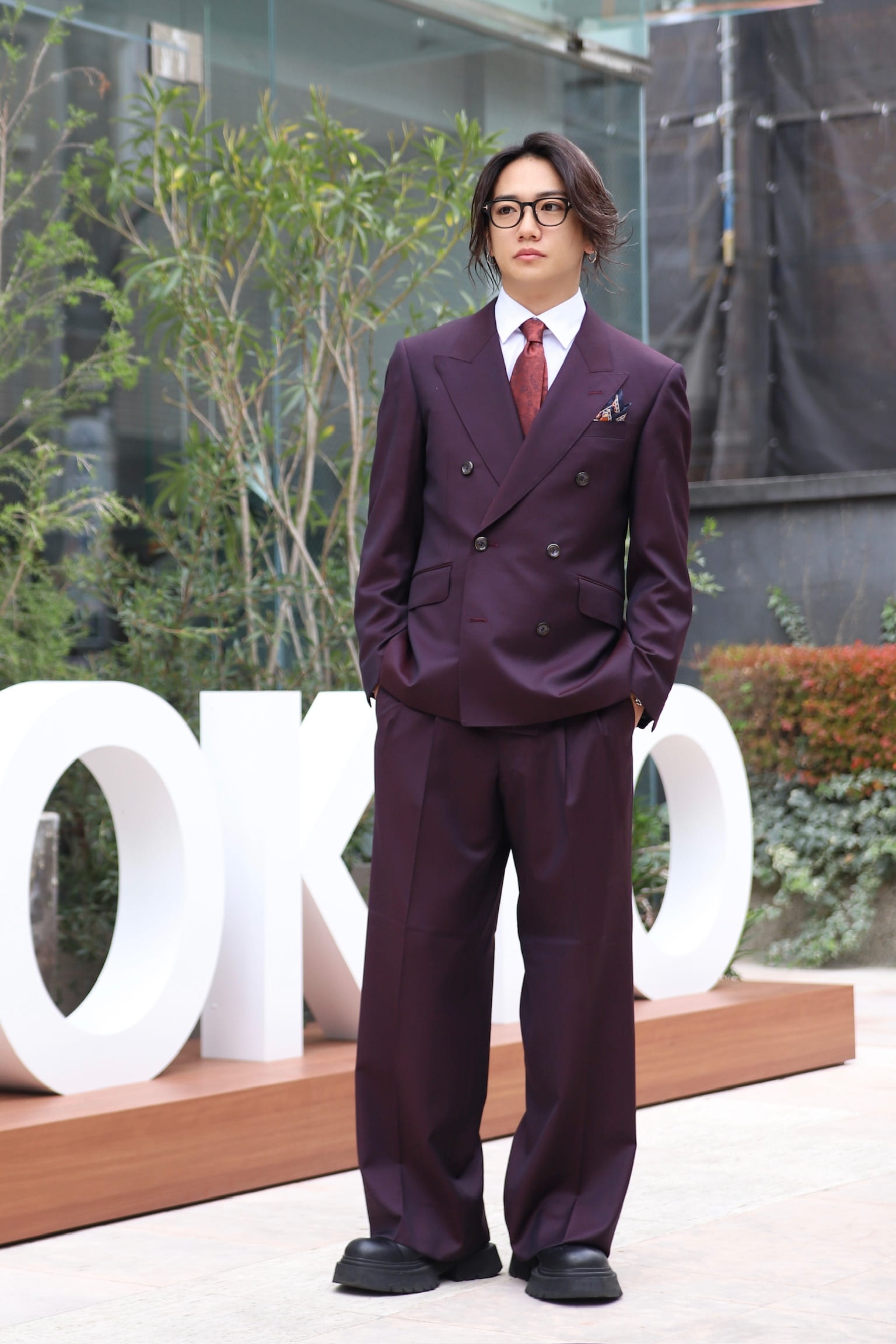 ONYX KOUSEI オーダースーツ　美容師　ワインレッドスーツ