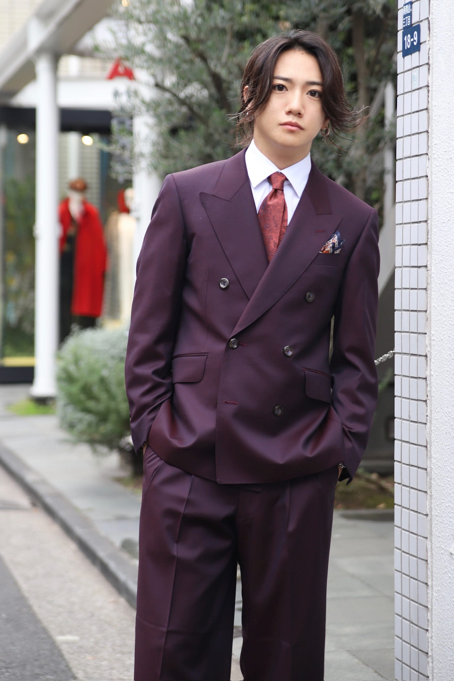 ONYX KOUSEI オーダースーツ　美容師　ワインレッドスーツ