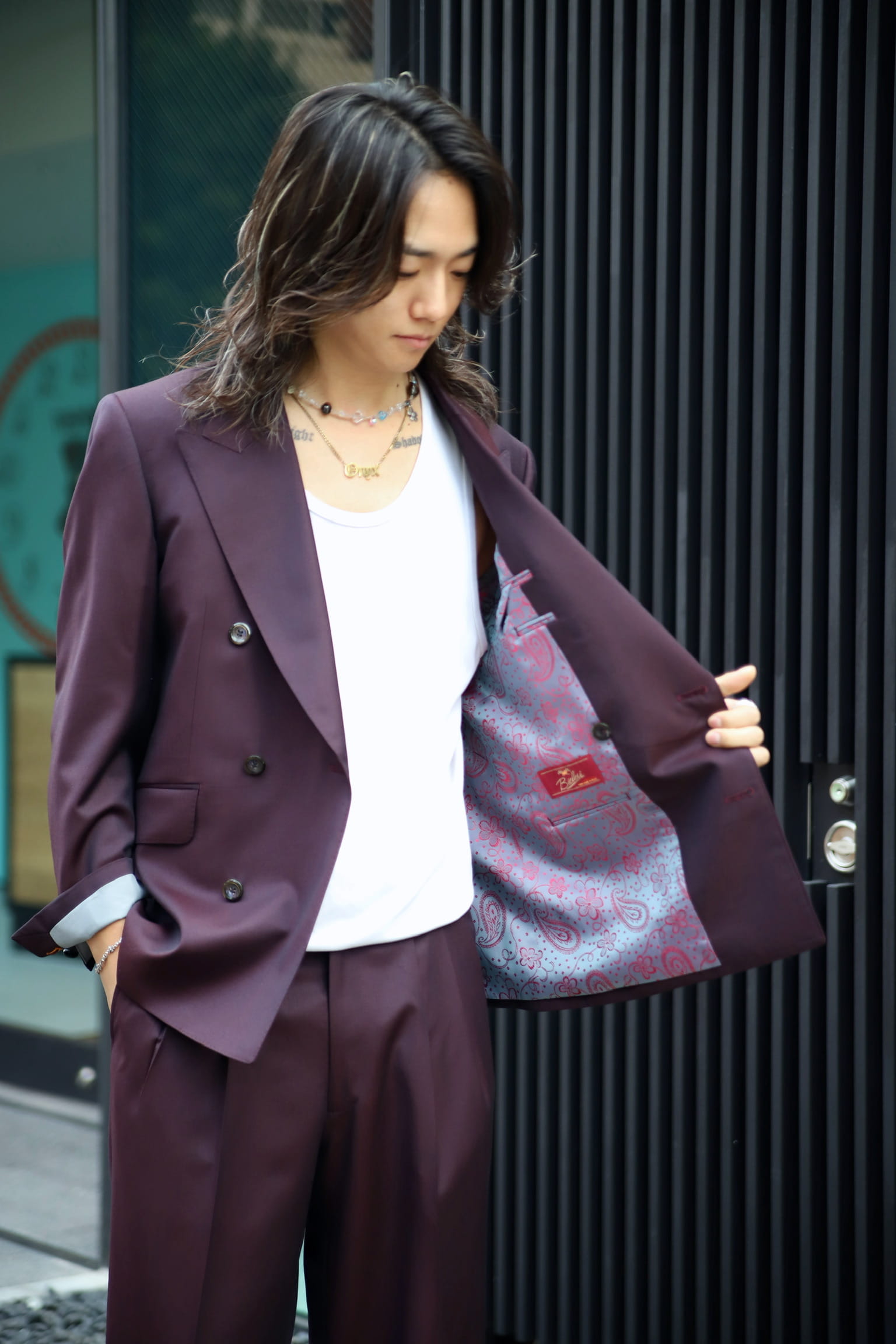 ONYX KOUSEI オーダースーツ　美容師　ワインレッドスーツ