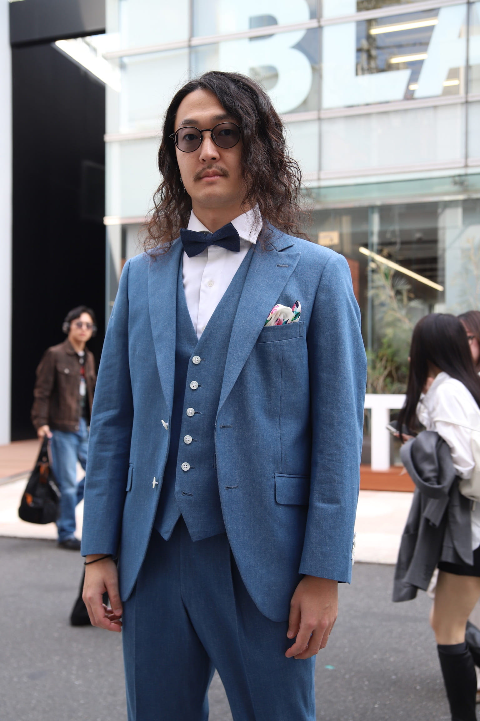 結婚式スーツ　ウェディングスーツ　デニムスーツ　