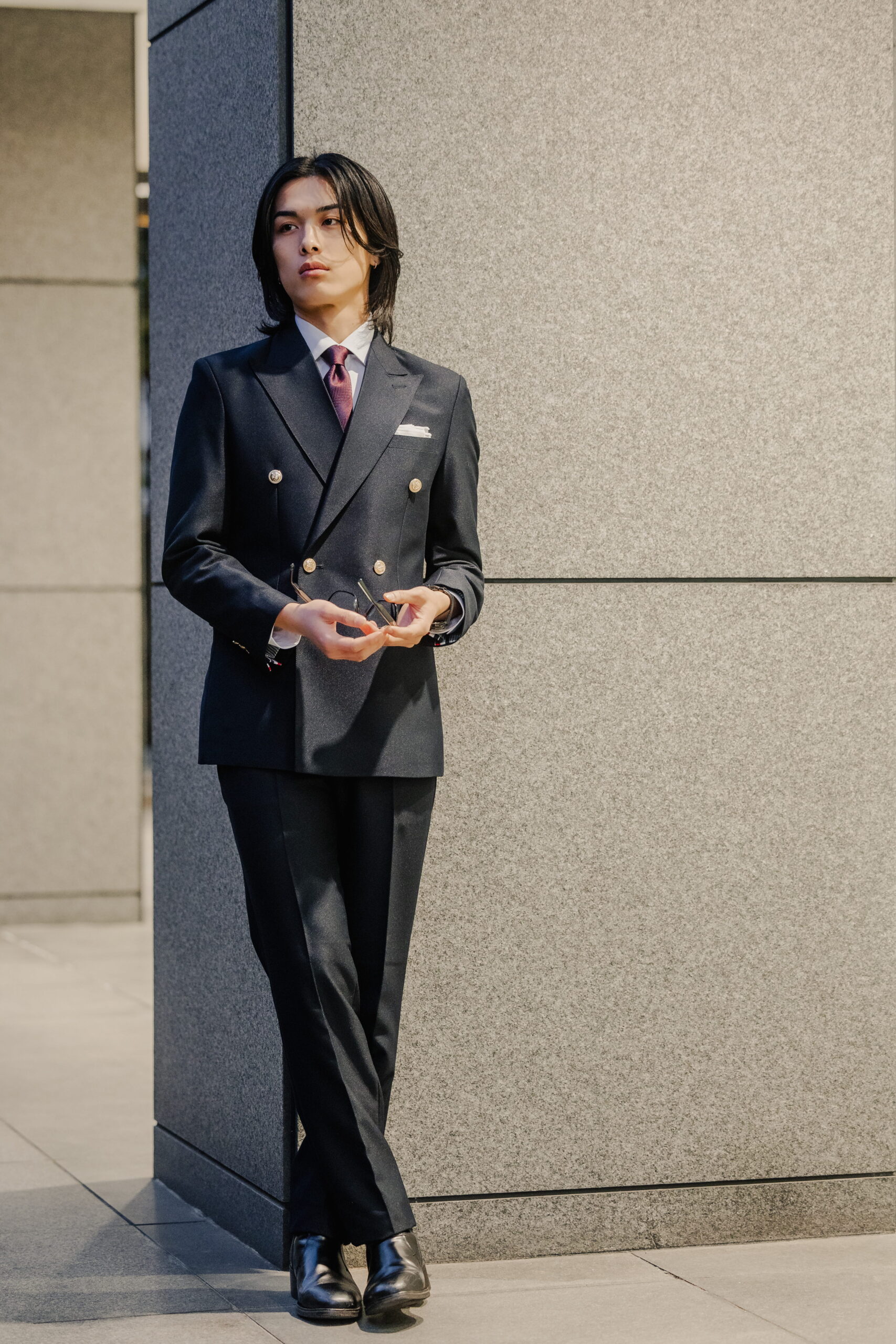 ネイビースーツ　ネイビーセットアップ　ダブルスーツ