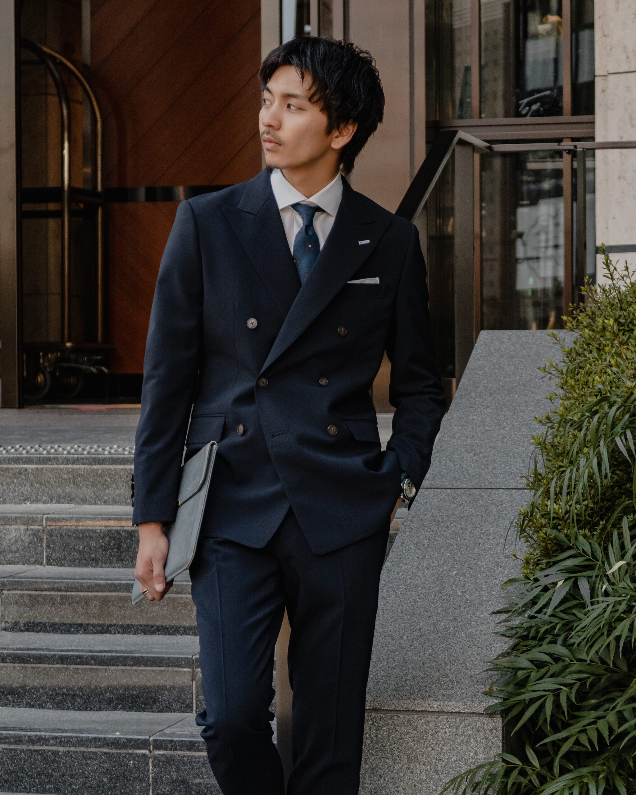 ネイビースーツ　ネイビーセットアップ　ダブルスーツ