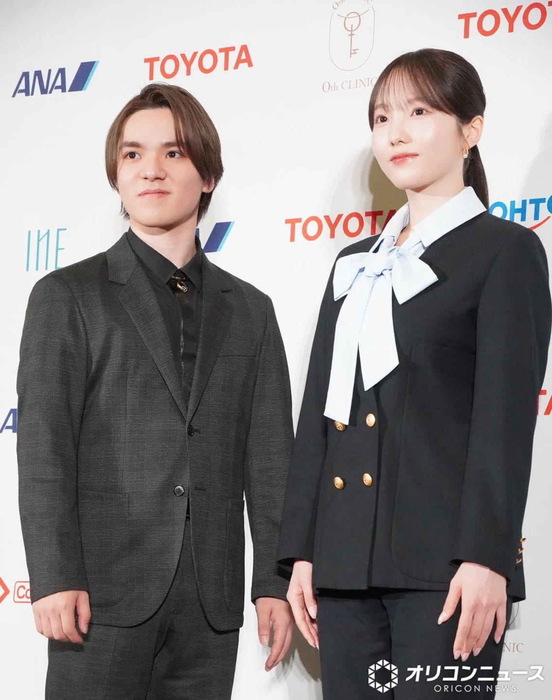 本田真凜 宇野昌磨 オーダースーツ 記者会見 レディーススーツ ネイビースーツ オケージョン