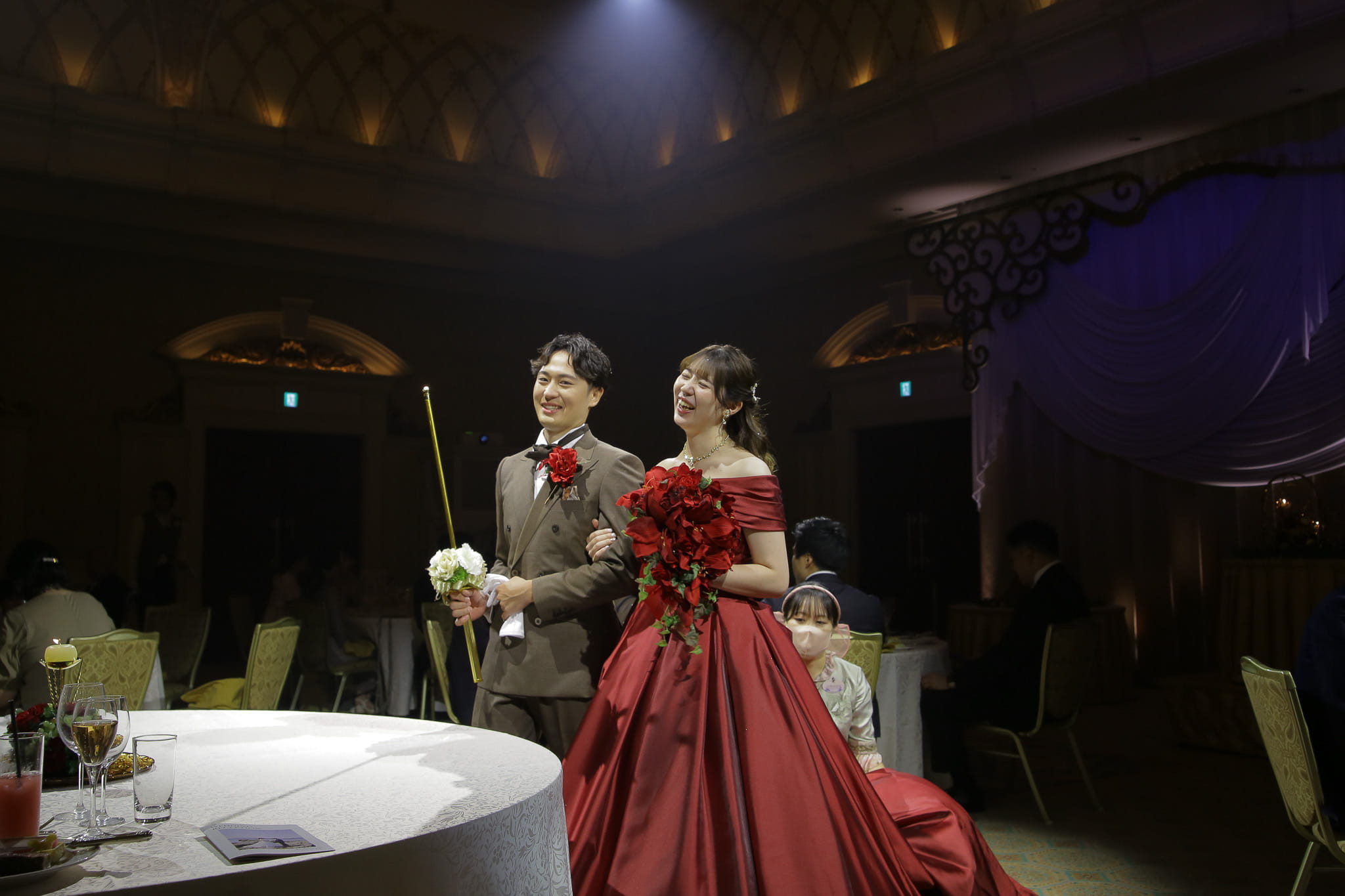 ウェディングスーツ 新郎衣装 ブラウンスーツ ダブルスーツ ウェディングフォト 結婚式 オーダースーツ ミラコスタ